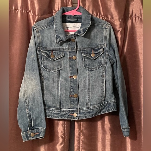 Gap Kids Basic Denim Jacket. Nice Broken in Feel, Like New. Size:S (6-7) - Picture 1 of 7